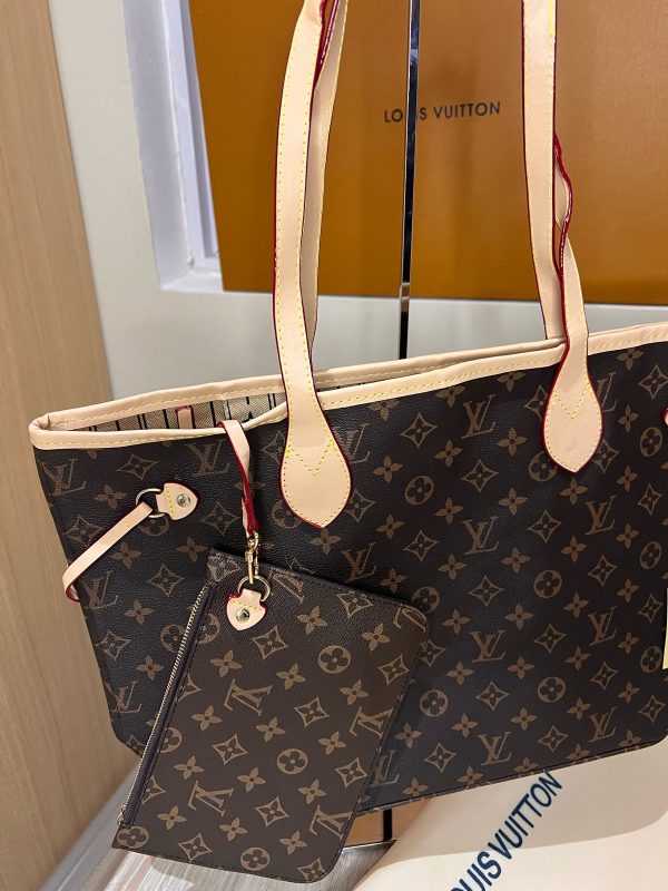 Cartera Louis Vuitton Neverfull - Premium en caja - Imagen 4
