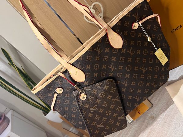 Cartera Louis Vuitton Neverfull - Premium en caja - Imagen 8