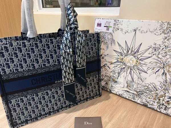Cartera Christian Dior Book Tote - Imagen 8