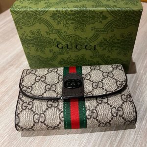 Gucci – Billetera mediana en caja