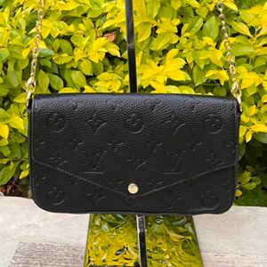Félicie Pochette Louis Vuitton negra con bolso y tarjetero – Interior aterciopelado