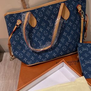Louis Vuitton – Neverfull con cierre mediana