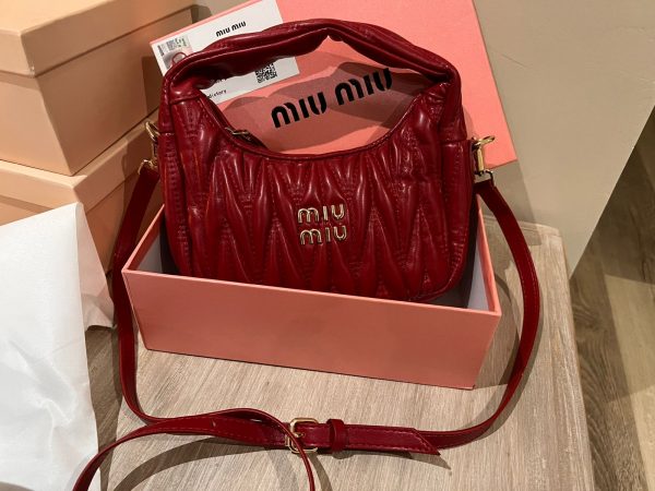 Wander matelassé Nappa Bag